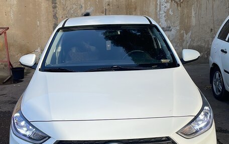 Hyundai Solaris II рестайлинг, 2019 год, 1 390 000 рублей, 2 фотография