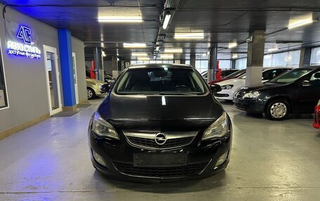 Opel Astra J, 2010 год, 700 000 рублей, 2 фотография