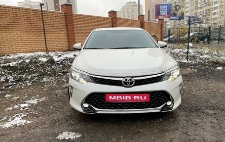 Toyota Camry, 2017 год, 2 780 000 рублей, 3 фотография