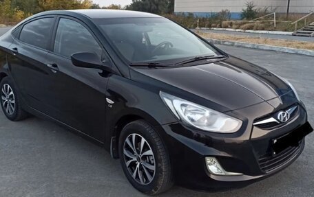 Hyundai Solaris II рестайлинг, 2012 год, 955 000 рублей, 8 фотография