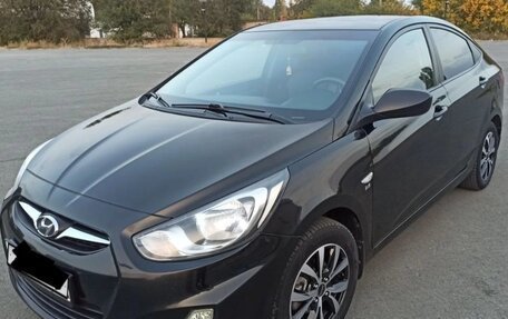 Hyundai Solaris II рестайлинг, 2012 год, 955 000 рублей, 4 фотография