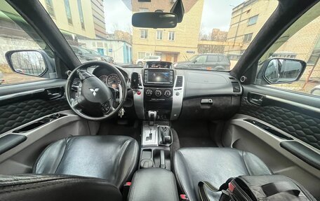 Mitsubishi Pajero Sport II рестайлинг, 2010 год, 1 890 000 рублей, 13 фотография