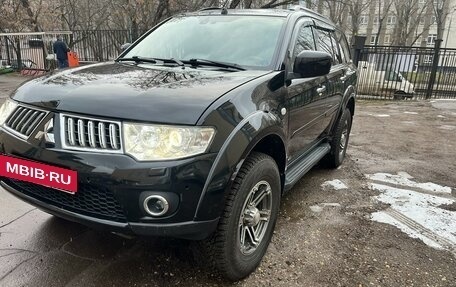 Mitsubishi Pajero Sport II рестайлинг, 2010 год, 1 890 000 рублей, 3 фотография