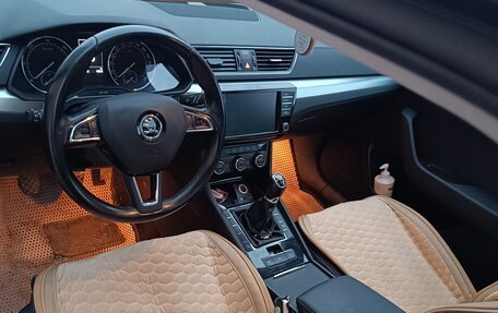 Skoda Superb III рестайлинг, 2017 год, 2 100 000 рублей, 14 фотография