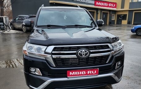 Toyota Land Cruiser 200, 2016 год, 6 500 000 рублей, 1 фотография