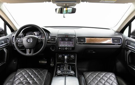 Volkswagen Touareg III, 2017 год, 2 928 000 рублей, 13 фотография