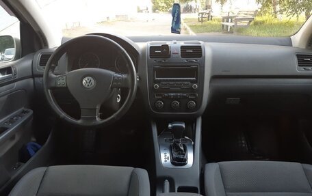 Volkswagen Golf V, 2004 год, 550 000 рублей, 2 фотография