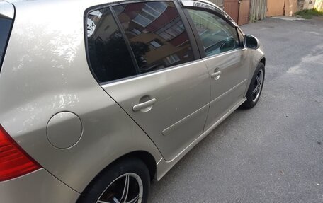 Volkswagen Golf V, 2004 год, 550 000 рублей, 4 фотография