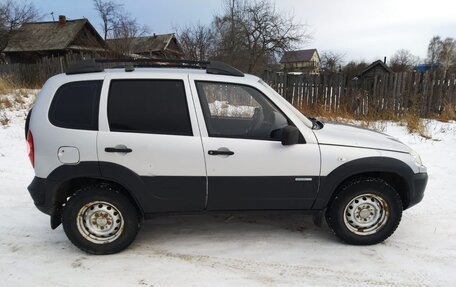 Chevrolet Niva I рестайлинг, 2011 год, 450 000 рублей, 10 фотография