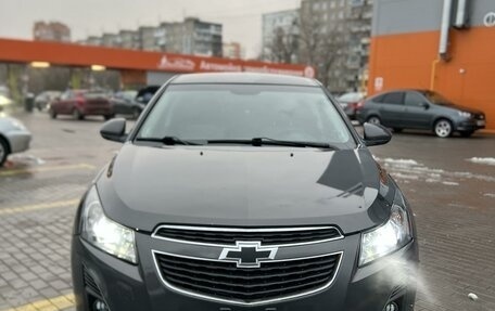 Chevrolet Cruze II, 2013 год, 700 000 рублей, 2 фотография