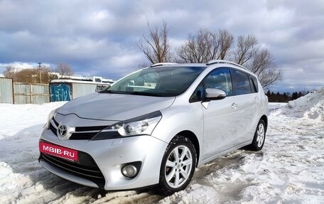 Toyota Verso I, 2013 год, 1 420 000 рублей, 3 фотография