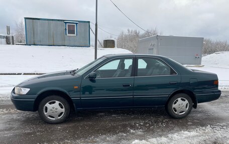 Toyota Camry, 1997 год, 1 000 000 рублей, 2 фотография