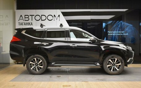 Mitsubishi Pajero Sport III рестайлинг, 2019 год, 3 835 000 рублей, 4 фотография