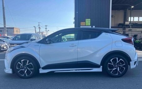 Toyota C-HR I рестайлинг, 2017 год, 1 425 000 рублей, 2 фотография