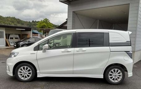 Honda Freed I, 2016 год, 950 000 рублей, 4 фотография