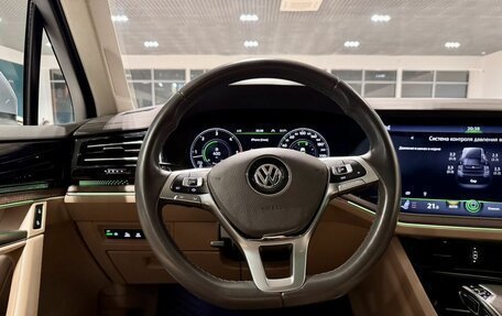 Volkswagen Touareg III, 2019 год, 6 180 000 рублей, 17 фотография