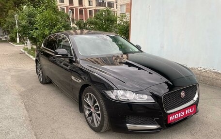 Jaguar XF II, 2016 год, 3 200 000 рублей, 9 фотография