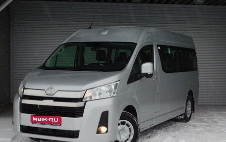 Toyota HiAce H300, 2023 год, 9 850 000 рублей, 1 фотография