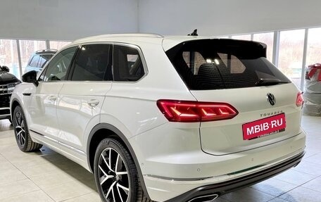 Volkswagen Touareg III, 2022 год, 9 899 000 рублей, 2 фотография