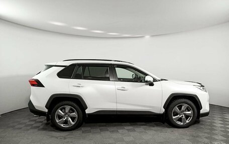 Toyota RAV4, 2020 год, 3 600 000 рублей, 5 фотография