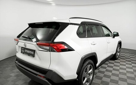 Toyota RAV4, 2020 год, 3 600 000 рублей, 6 фотография