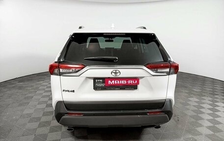 Toyota RAV4, 2020 год, 3 600 000 рублей, 7 фотография