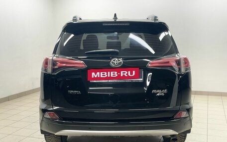 Toyota RAV4, 2017 год, 2 627 000 рублей, 5 фотография