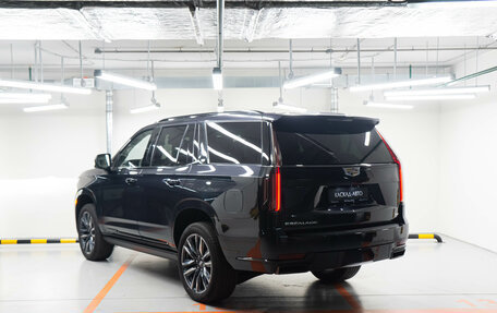 Cadillac Escalade V, 2023 год, 15 200 000 рублей, 3 фотография