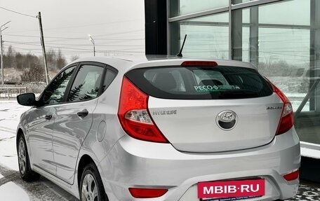 Hyundai Solaris II рестайлинг, 2013 год, 935 000 рублей, 6 фотография