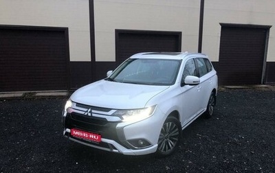 Mitsubishi Outlander III рестайлинг 3, 2022 год, 2 900 000 рублей, 1 фотография