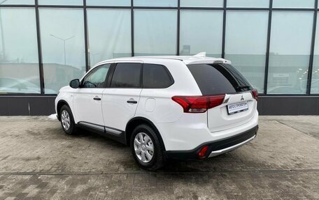 Mitsubishi Outlander III рестайлинг 3, 2017 год, 2 099 000 рублей, 3 фотография