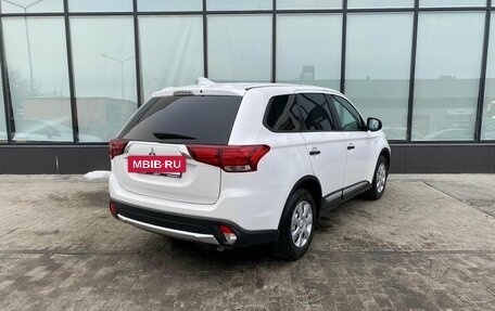 Mitsubishi Outlander III рестайлинг 3, 2017 год, 2 099 000 рублей, 5 фотография