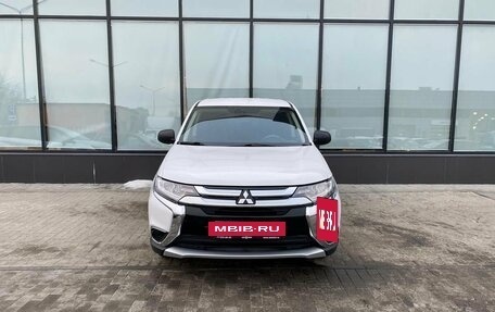 Mitsubishi Outlander III рестайлинг 3, 2017 год, 2 099 000 рублей, 8 фотография