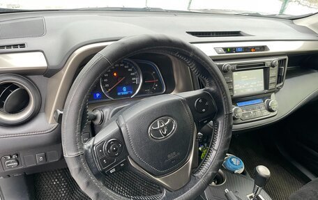 Toyota RAV4, 2014 год, 2 070 000 рублей, 6 фотография