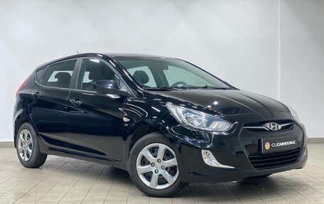 Hyundai Solaris II рестайлинг, 2012 год, 915 000 рублей, 2 фотография