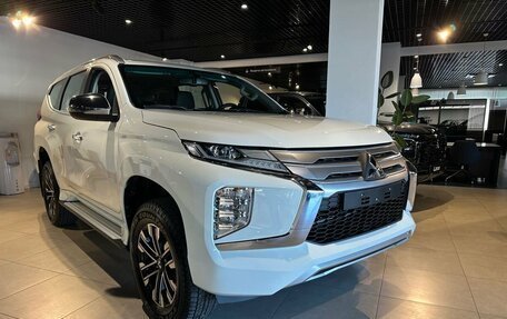 Mitsubishi Montero Sport, 2023 год, 6 500 000 рублей, 6 фотография