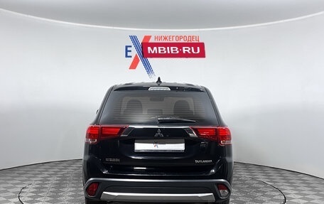 Mitsubishi Outlander III рестайлинг 3, 2017 год, 1 659 000 рублей, 5 фотография