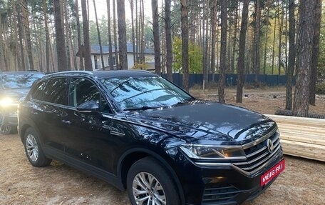 Volkswagen Touareg III, 2018 год, 4 750 000 рублей, 2 фотография