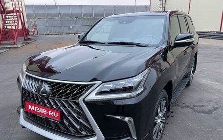 Lexus LX III, 2018 год, 9 500 000 рублей, 1 фотография