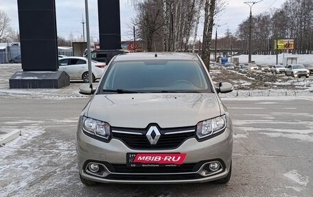 Renault Logan II, 2018 год, 821 500 рублей, 2 фотография