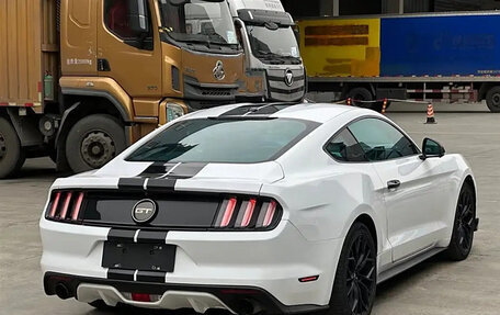 Ford Mustang VI рестайлинг, 2015 год, 2 660 000 рублей, 9 фотография