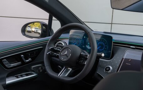 Mercedes-Benz EQE, 2022 год, 8 320 000 рублей, 23 фотография