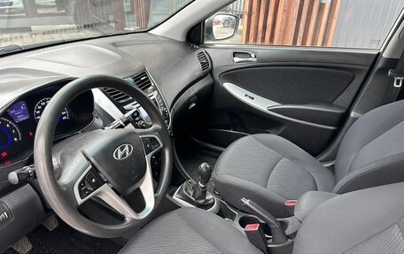 Hyundai Solaris II рестайлинг, 2013 год, 799 000 рублей, 9 фотография