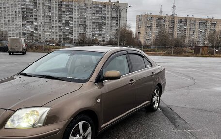 Toyota Avensis III рестайлинг, 2005 год, 840 000 рублей, 5 фотография