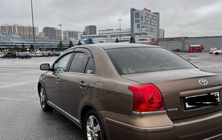 Toyota Avensis III рестайлинг, 2005 год, 840 000 рублей, 4 фотография