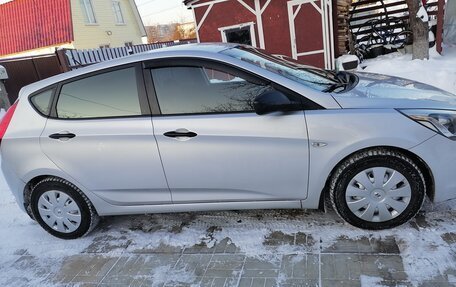 Hyundai Solaris II рестайлинг, 2015 год, 1 250 000 рублей, 3 фотография