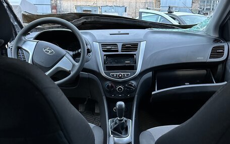 Hyundai Solaris II рестайлинг, 2013 год, 275 000 рублей, 16 фотография