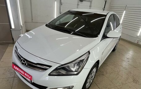 Hyundai Solaris II рестайлинг, 2015 год, 1 257 000 рублей, 2 фотография