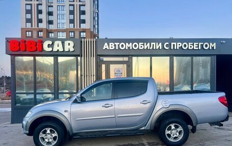 Mitsubishi L200 IV рестайлинг, 2013 год, 1 635 000 рублей, 6 фотография