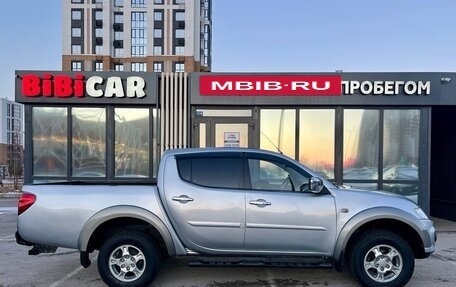 Mitsubishi L200 IV рестайлинг, 2013 год, 1 635 000 рублей, 2 фотография